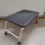 Escabel Acero HBK 1 peldaño importado