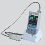 Oxímetro de Pulso con Sensor Adulto Portátil C/Base Cargador